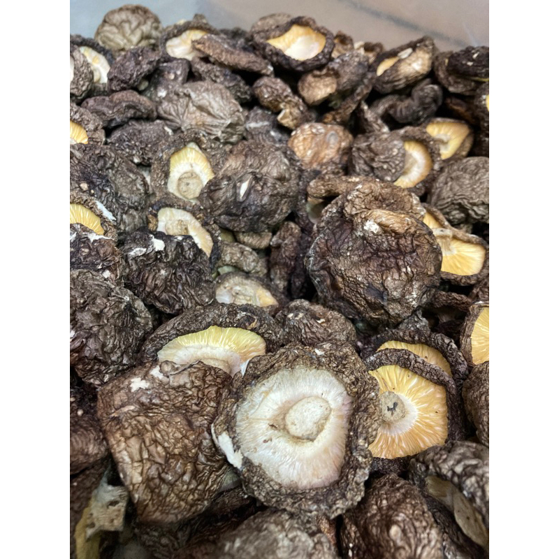 【小草大樹】電子發票 冬菇 新社香菇 養生香菇 無農藥殘留 乾香菇 香菇 台灣香菇 批發 | 蝦皮購物