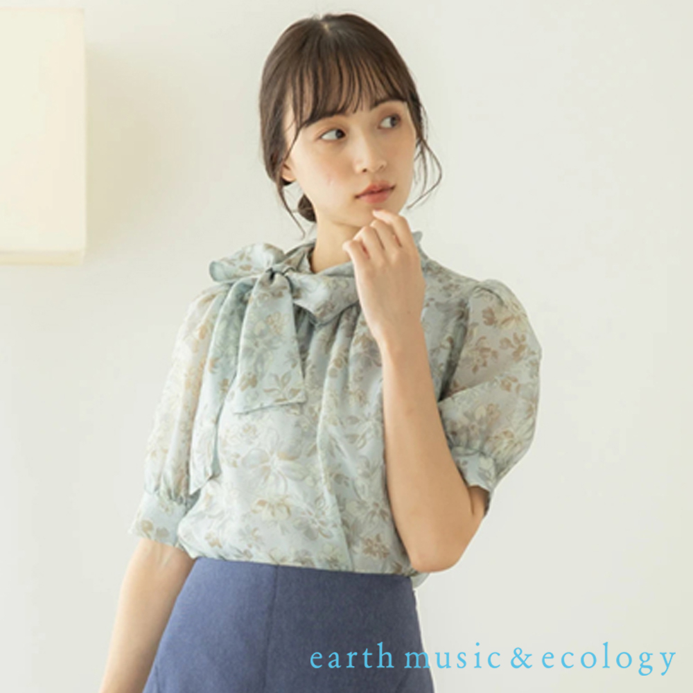 earth music&ecology 可拆綁結領帶微透花朵圖案泡泡袖上衣(1M33L0C0400