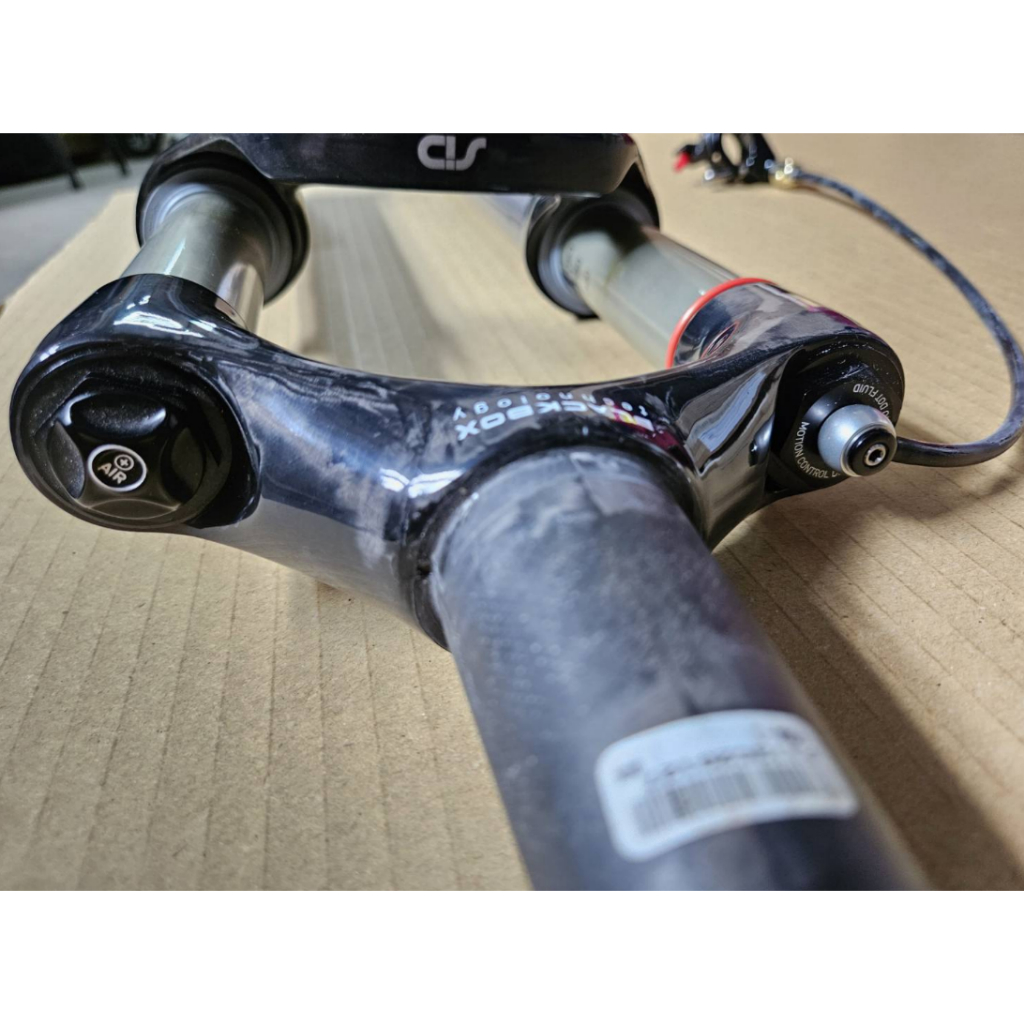 瘋車】全新SRAM RockShox Sid XX Black Box carbon 避震前叉一級 瘋車】全新SRAM RockShox Sid XX Black Box carbon 避震前叉一級