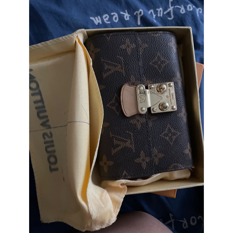 Louis Vuitton] Louis Vuitton Care/Monogram Confidential M78667