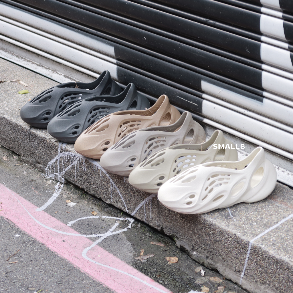 Yeezy Foam Runner 沙色/奶茶/全黑/褐色 FY4567 HP8739 GV6842 GX4472