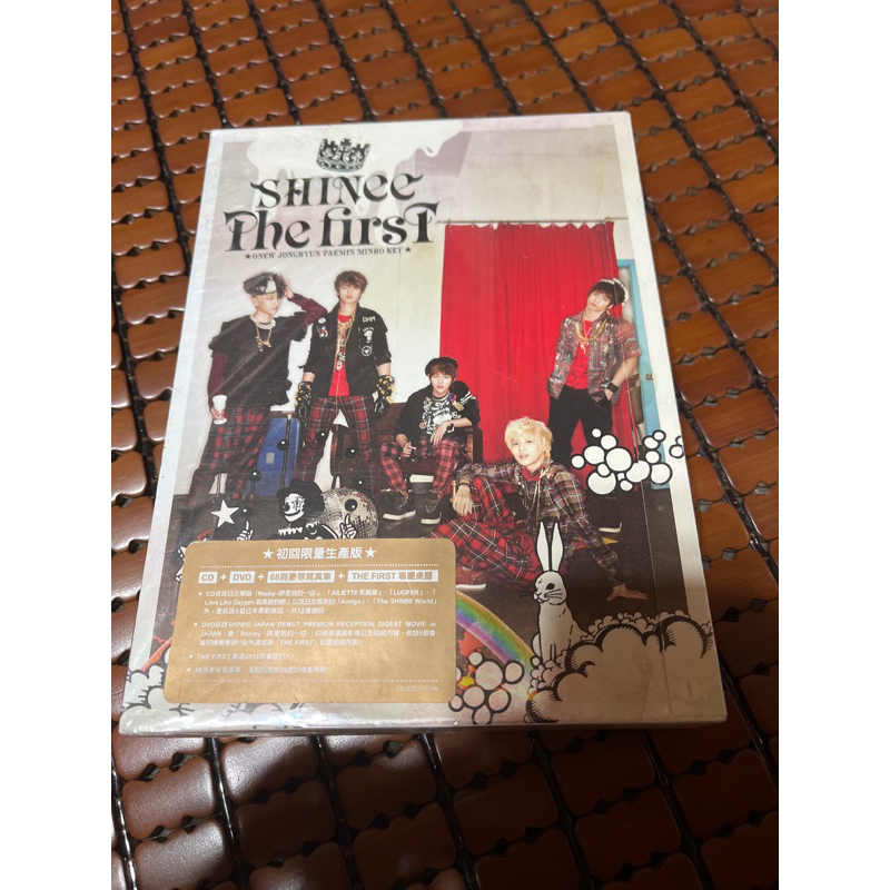 即日発送 SHINee First 写真集 本