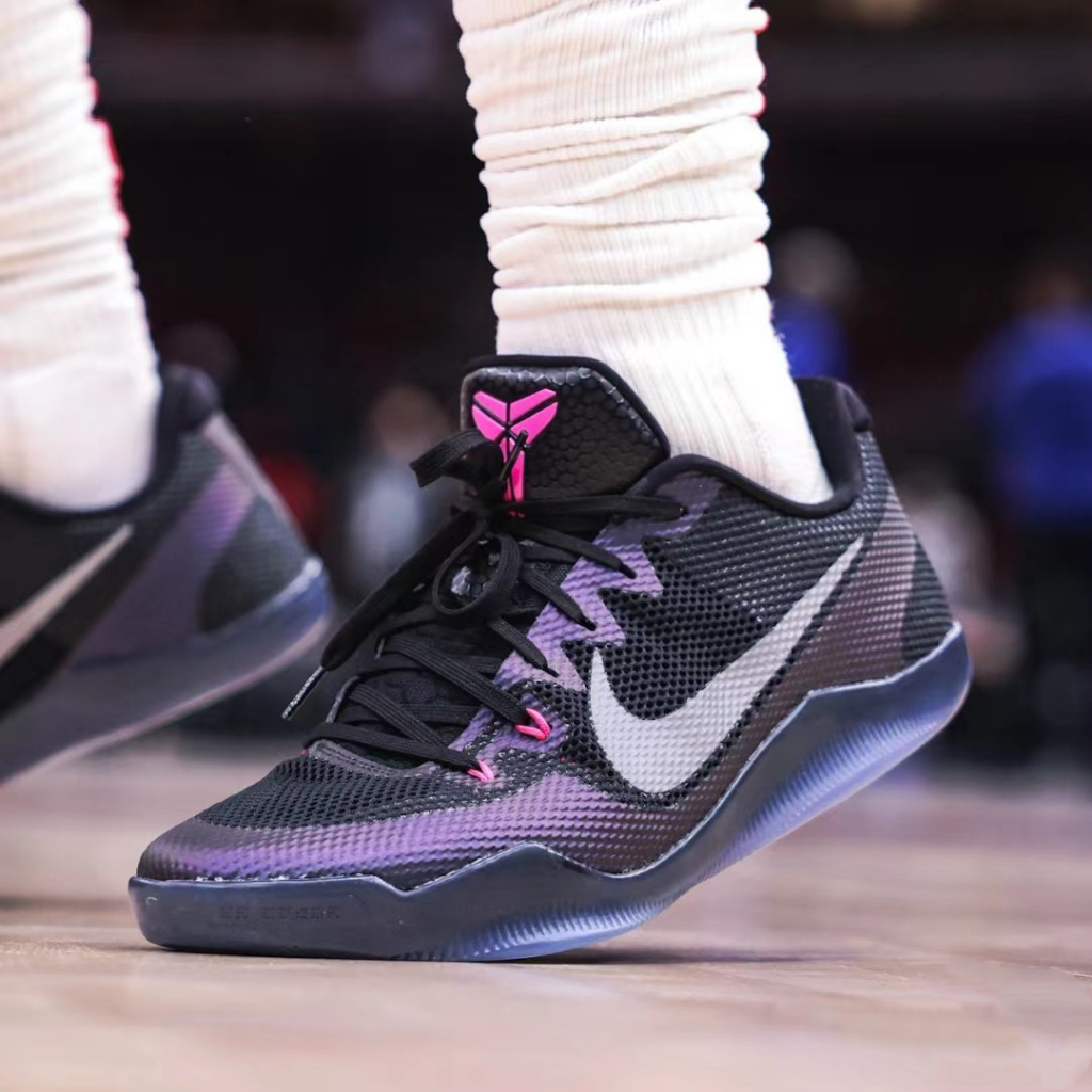 Kobe 11 em on sale low invisibility cloak