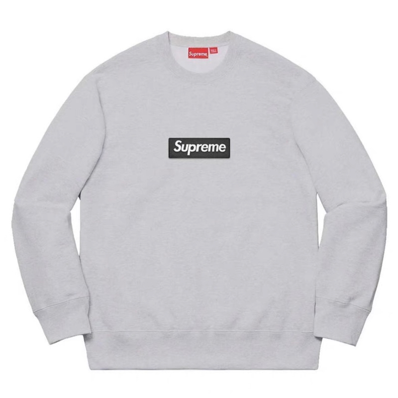 Tee box logo on sale supreme