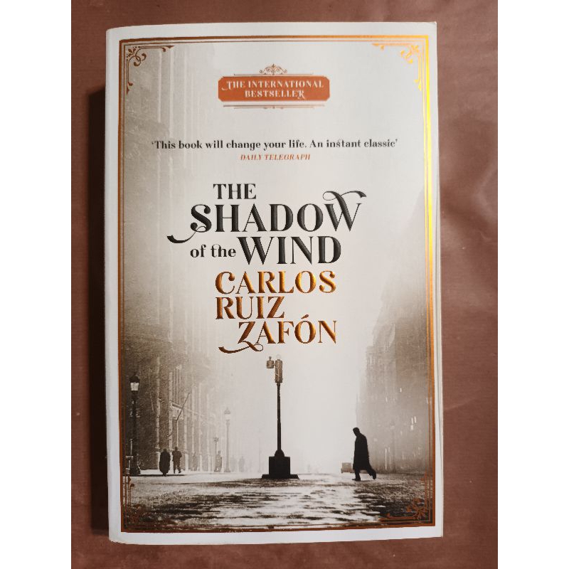 the shadow of the wind by Carlos ruiz zafon 蝦皮購物