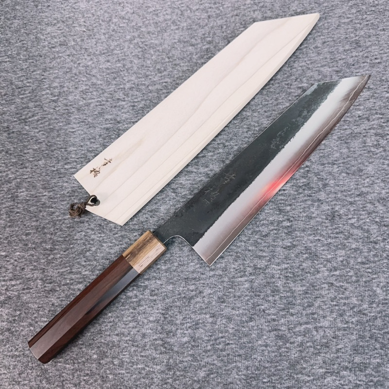 幸之祐konosuke 梨地　SLD牛刀240鞘付き 幸之祐「墨色」 SLD鋼黒打梨地幅広型切付牛刀240mm（附鞘） | 蝦皮購物