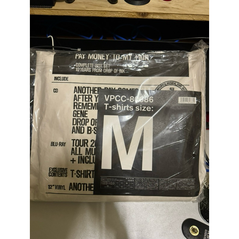 （全新）完全生產限定盤 Pay money To my Pain -S- CD+BD+LP+T SHIRT+寫真輯. | 蝦皮購物