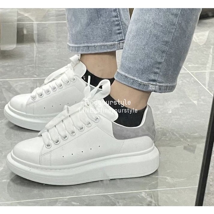 Findyourstyle 正品代購MCQ 麂皮淺灰尾小白鞋| 蝦皮購物