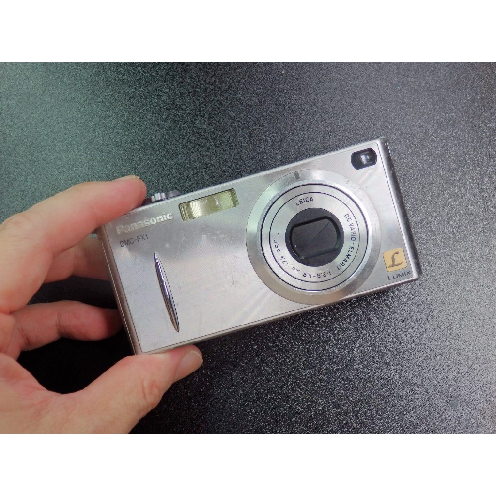 Panasonic デジカメ DMC-FX01 ジャンク品 - デジタルカメラ