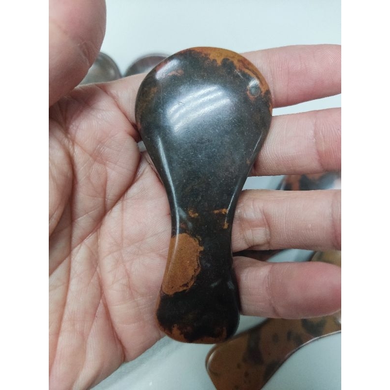 欸{台灣現貨}四濱玄黃砭石紅金龍紋硬度高玄黃砭石勺子刮痧板 | 蝦皮購物