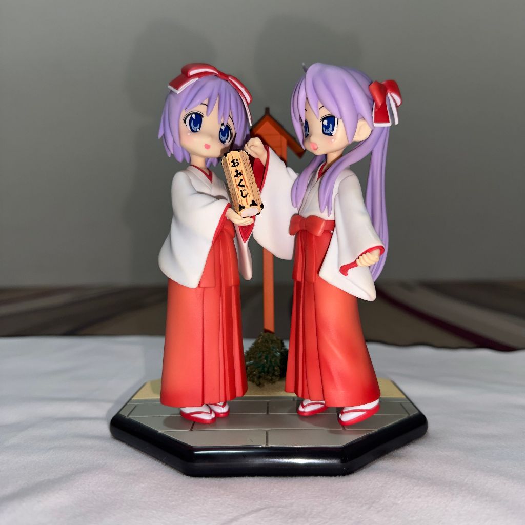 日版 正版 wave 幸運星 Lucky Star 柊鏡+柊司 巫女 宮澤限定版 公仔 景品 二手 現貨 無盒 實際拍攝 | 蝦皮購物