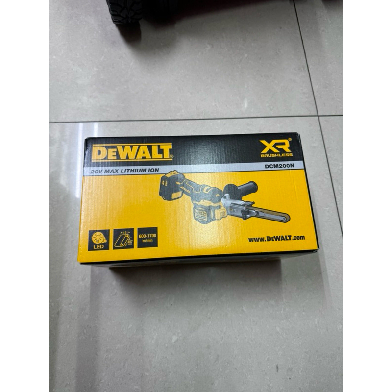 全新外匯 得偉 dcm 200 砂帶鋸 20 V DEWALT DCM200 得偉 DCM 200 新款 砂帶機 蝦皮購物