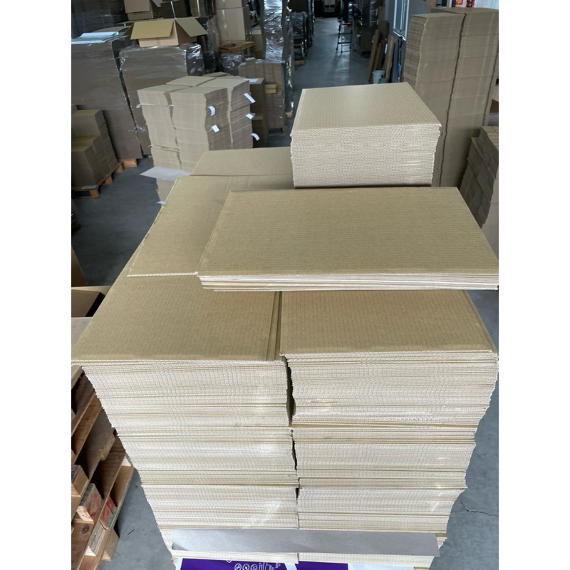 43*28公分 紙板 10贈1 瓦楞紙 紙 可客製化紙板 大紙板 | 蝦皮購物