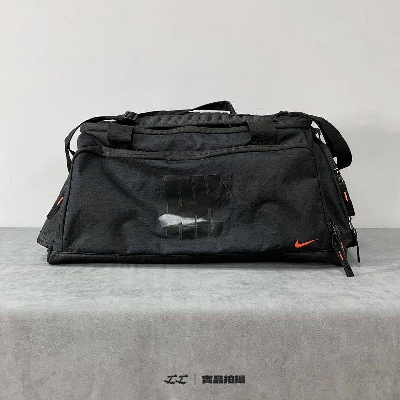 工工買取】現貨UNDEFEATED x NIKE KOBE 限定聯名款Duffle 旅行包| 蝦皮購物