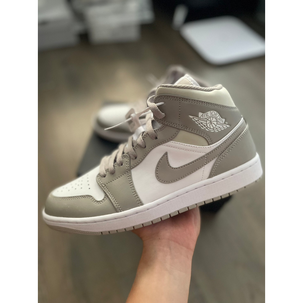 AIR JORDAN 1 MID LINEN 全新us9.5(27.5cm) | 蝦皮購物