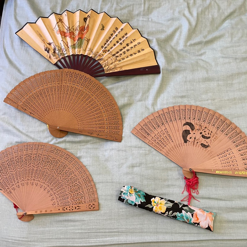 【古風摺扇】折扇 摺扇 扇子 摺疊扇 扇子 中國香扇 夏天 風扇 手扇木雕扇 絲綢扇 絹扇 中國風 舞蹈扇 摺疊扇 | 蝦皮購物
