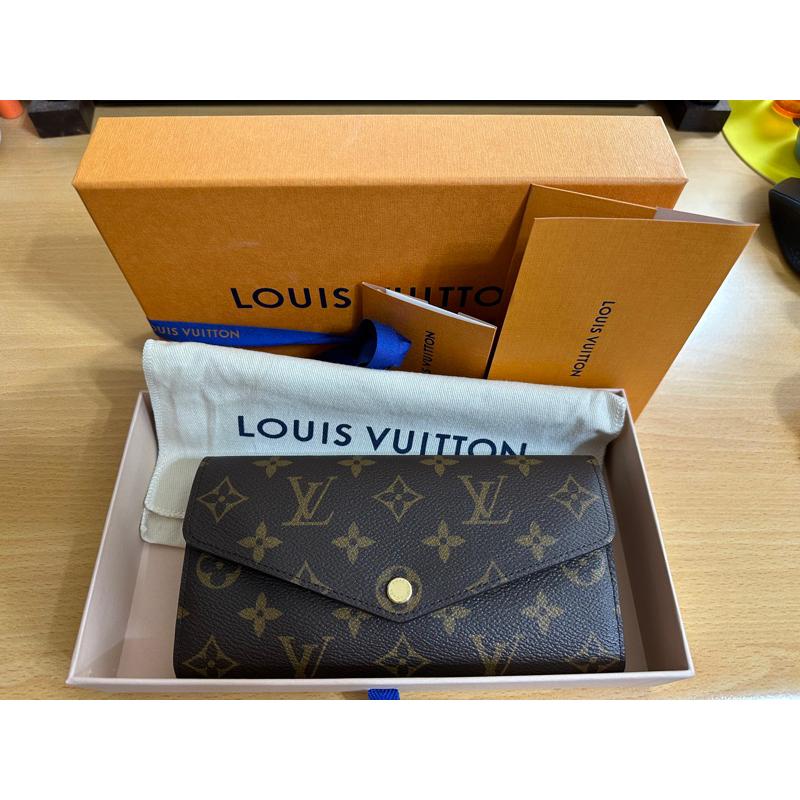 Shop Louis Vuitton BRAZZA Brazza Wallet (M61697) by LILY-ROSEMELODY