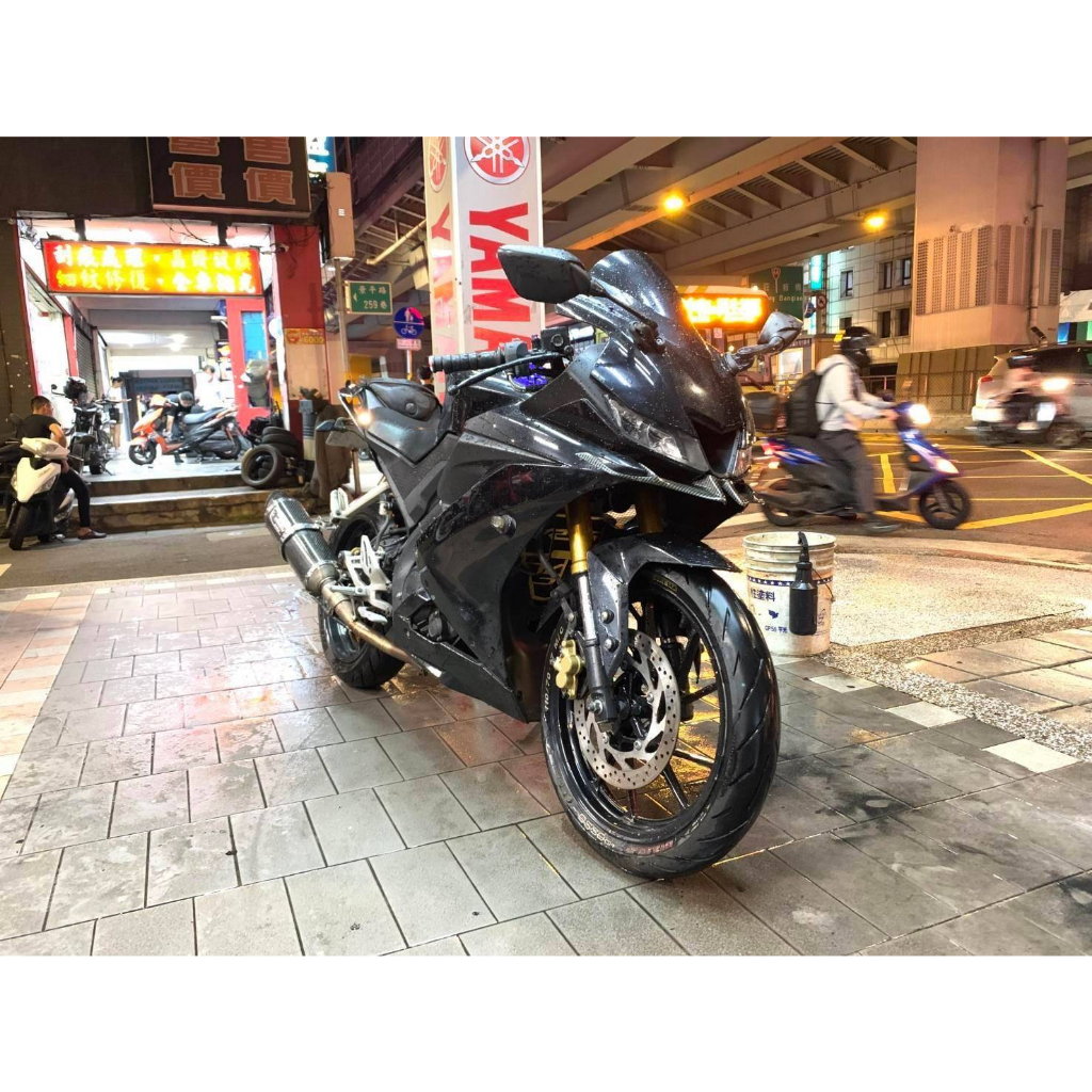 2020年r15 倒叉版 里程7700 改裝排氣管 短牌架 | 蝦皮購物