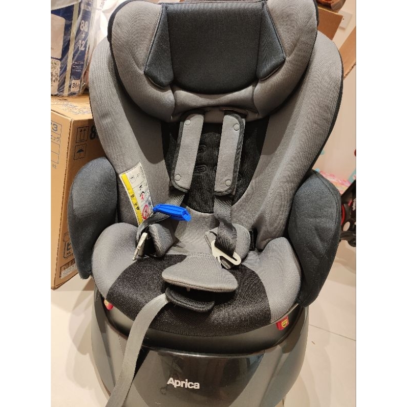 Aprica(アップリカ) 安全座椅（プレゼントあります） なじめ