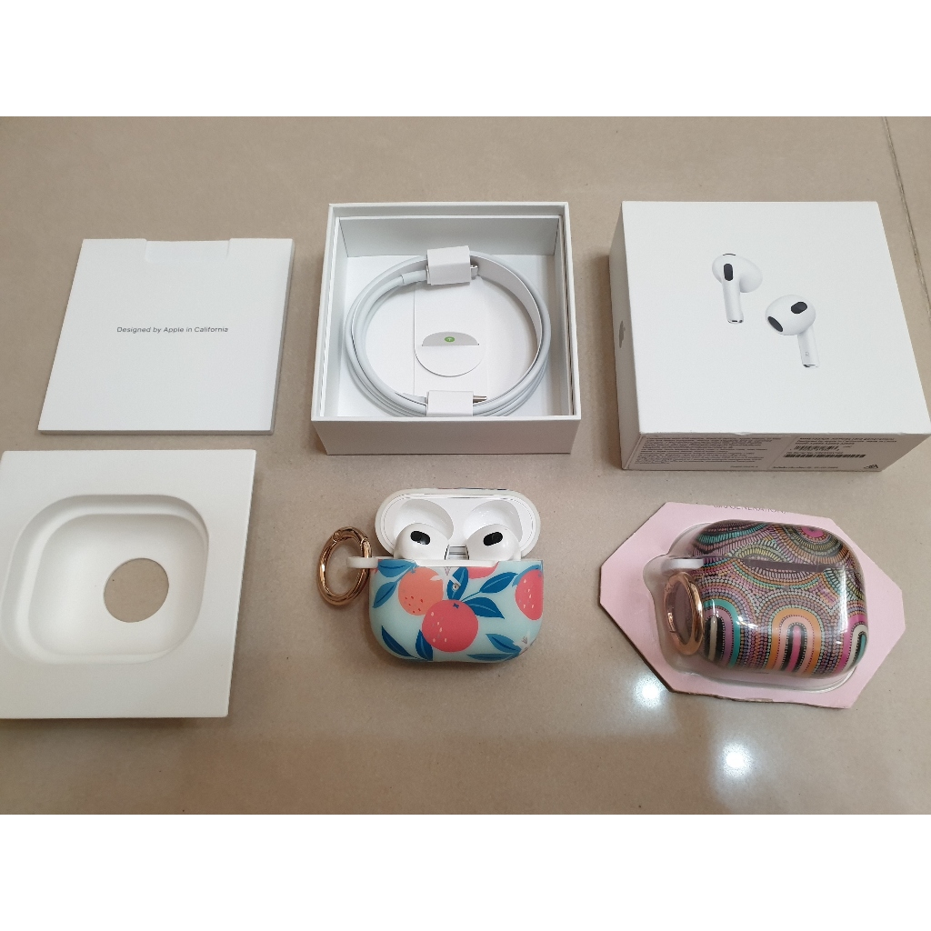 Airpods 3 A2564 搭配 Magsafe 無線充電盒 第3代 藍芽耳機 入耳式 原廠公司貨 可面交 蝦皮購物