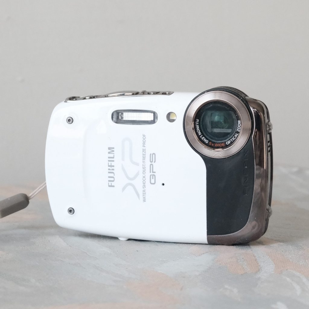 富士Fujifilm FinePix XP 30 早期廣角CCD 數位相機(防水可模擬底片色調