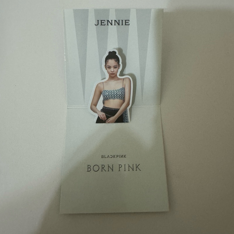 （無播放器）BLACKPINK BORN PINK Kit 珍妮 Jennie Lisa 小卡 立牌 | 蝦皮購物