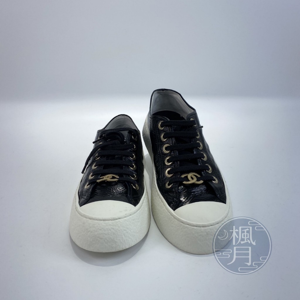 CHANEL 香奈兒G45560 黑牛皮拼白底低筒帆布鞋#37.5 時尚精品鞋穿 CHANEL 香奈兒G45560 黑牛皮拼白底低筒帆布鞋#37.5 時尚精品鞋穿