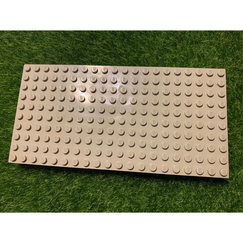 |樂高先生| LEGO 樂高 700eB 10x20底板 高底板 淺灰色 底座 城堡 絕版 稀有 二手零件 樂高正版 | 蝦皮購物