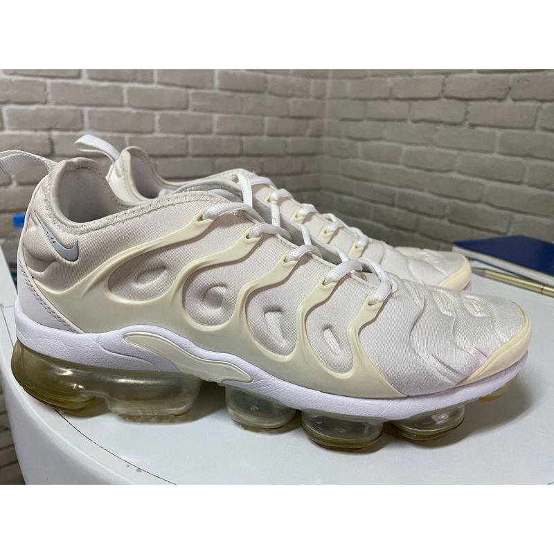 nike air vapormax plus white