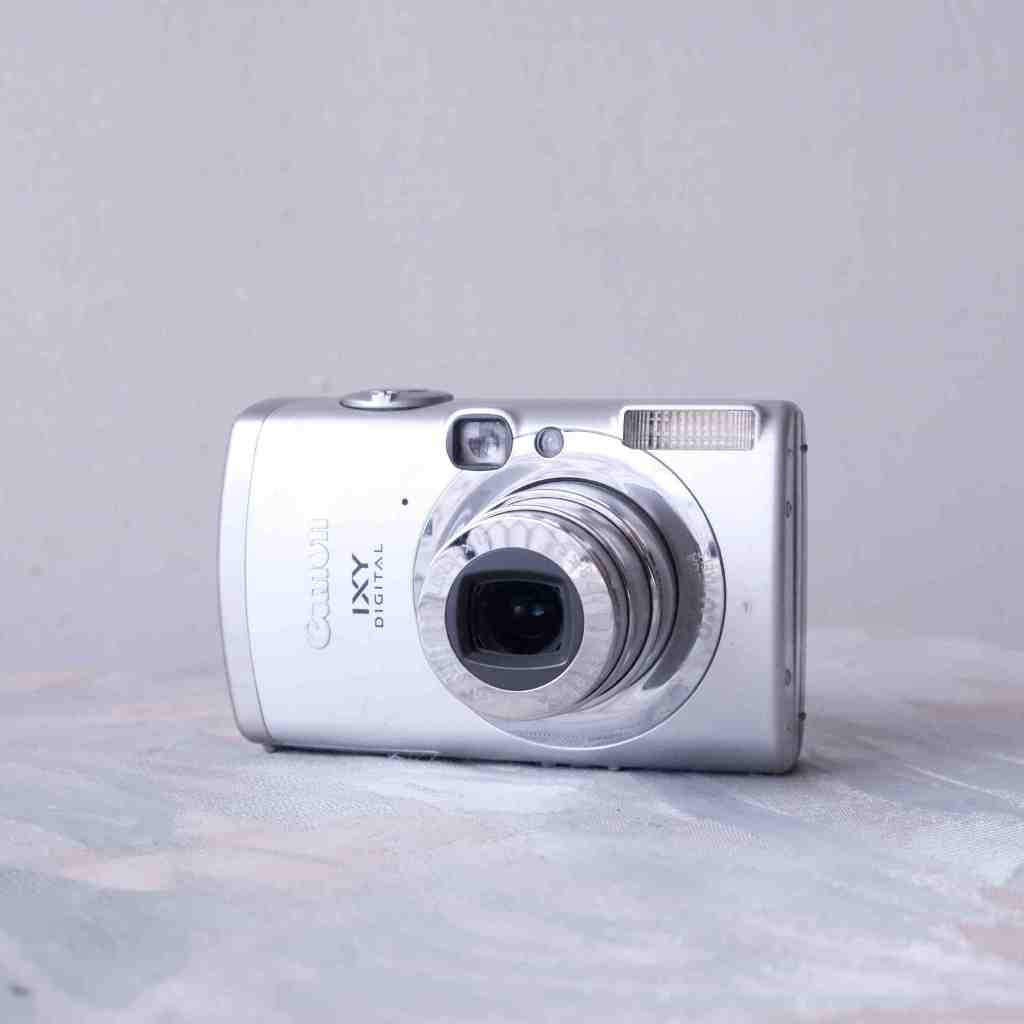 Canon IXY DIGITAL 810 is ( IXUS 950 is) 早期 CCD 數位相機