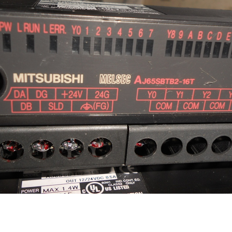 日本三菱PLC AJ65SBTB2-16T AJ65SBTB2N-16R CC-Link小型遠程I/O 端子台