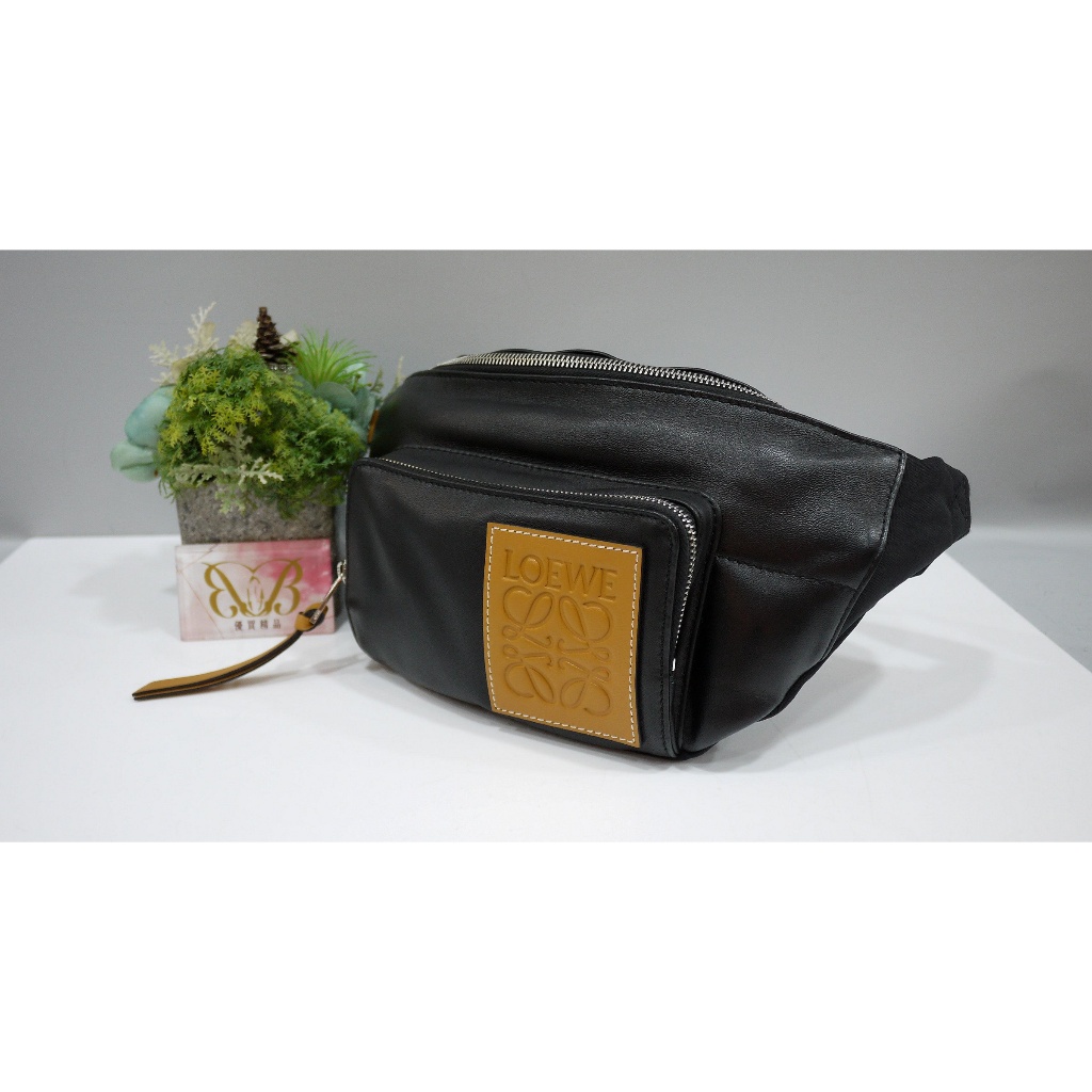 ☆優買二手精品名牌店☆ LOEWE Puffy Bumbag 黑色牛皮尼龍前口袋