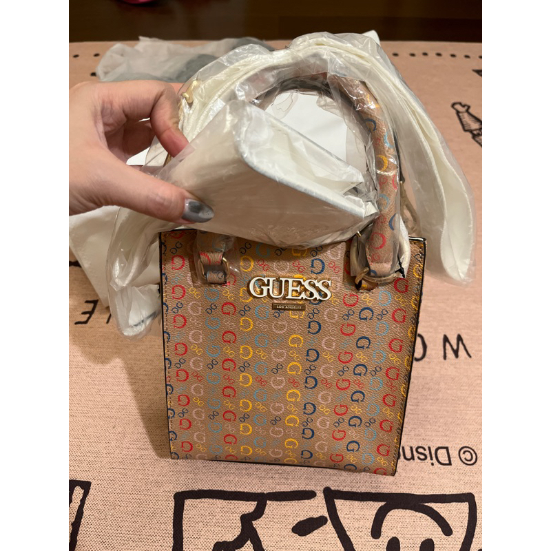 Guess mini best sale shopper picnic