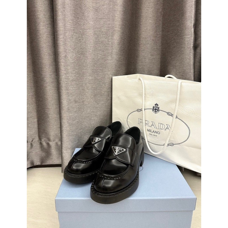 近全新 Prada 經典樂福鞋 | 蝦皮購物