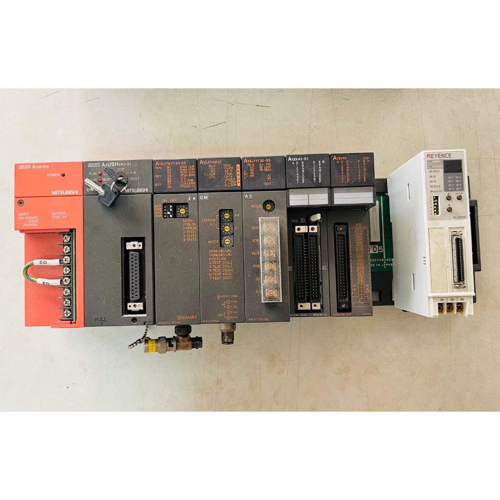 新品 MITSUBISHI/三菱 PLC MODULE A1S64AD-