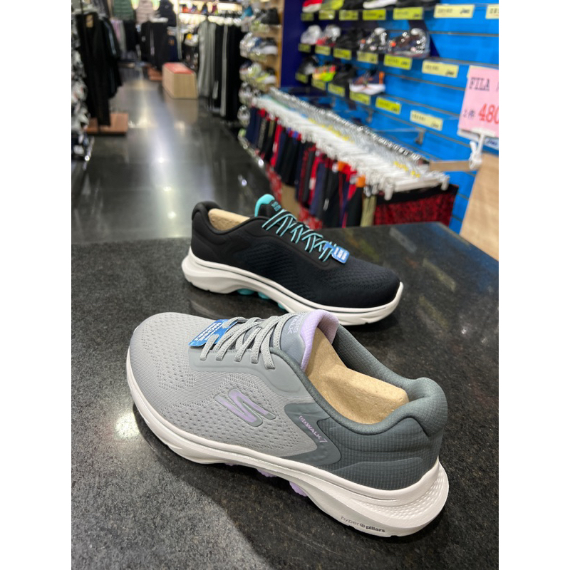 Skechers go clearance walk 4 喔佮副喔?5