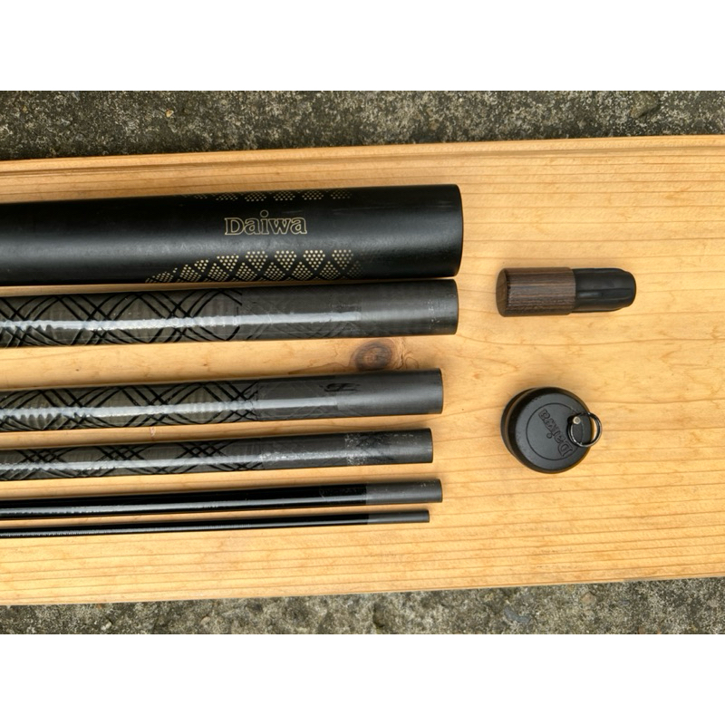DAIWA 幻峰超硬調21尺228克美竿與波紋鯉波紋粹超硬並駕齊驅鯉魚竿鯽魚