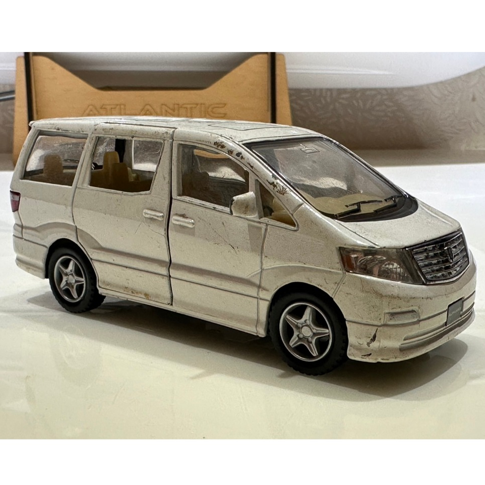 『祐成』戰損品 1/38 Kinsmart TOYOTA ALPHARD 10系 / 合金 | 蝦皮購物