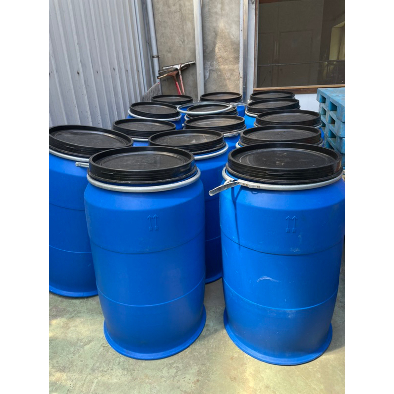 近全新200公升 藍色塑膠桶 化學桶 耐酸桶 密封桶 運輸桶 堆肥桶 廚餘桶 儲水桶 塑膠桶 餿水桶 法蘭桶 | 蝦皮購物