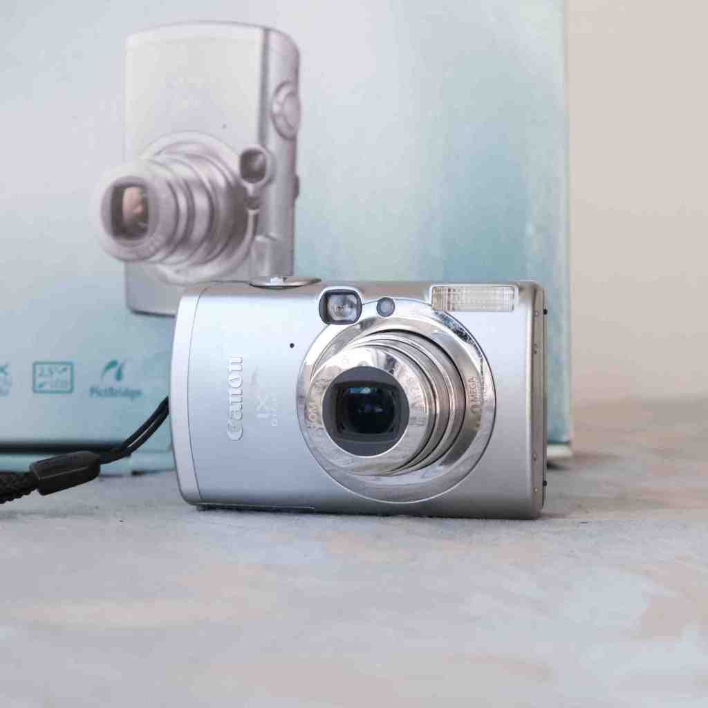 Canon IXY DIGITAL 800 is ( IXUS 800 is) 早期 CCD 數位相機