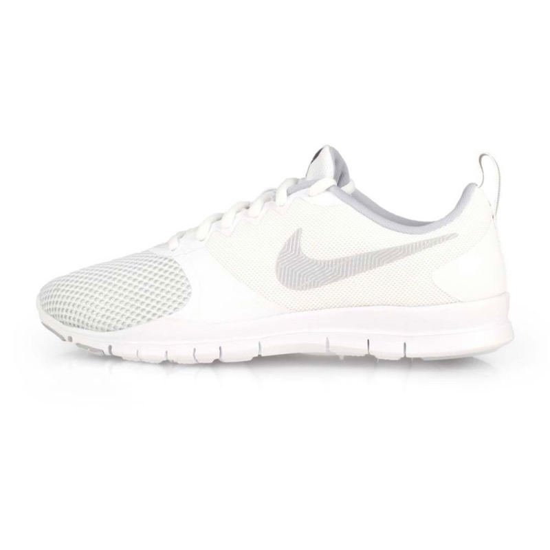 Women's nike flex essential on sale tr