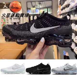 Triple black clearance vapormax 2