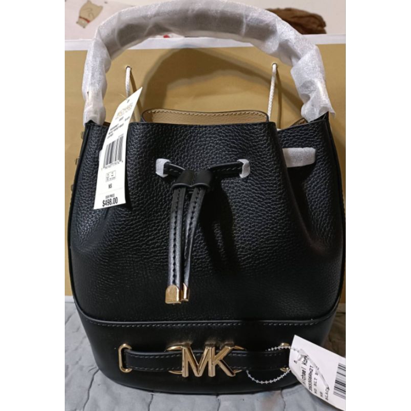 Michael Kors MK REED系列 防刮牛皮皮革 黑色 斜背/手提 水桶包 | 蝦皮購物