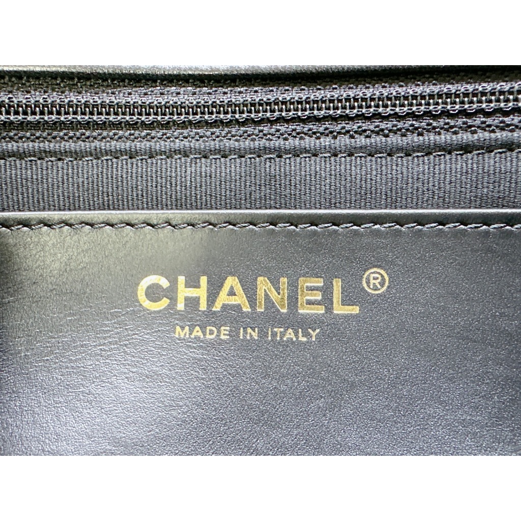 CHANEL 22K黑金金柱調節釦風琴包| 蝦皮購物 CHANEL 22K黑金金柱調節釦風琴包| 蝦皮購物