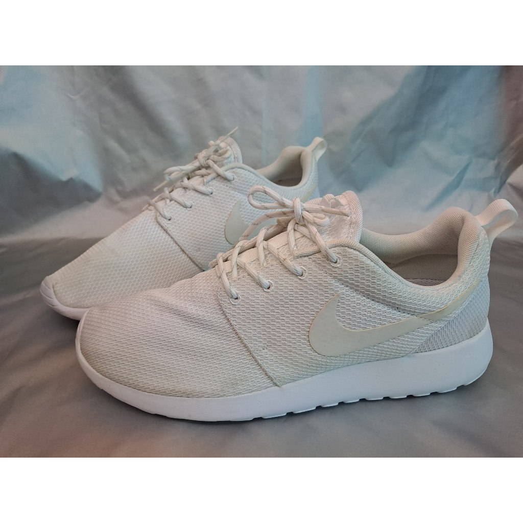 Womans on sale nike roshe