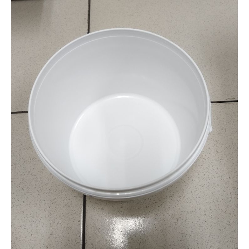 全新-六公升 塑膠桶/PVC桶/密封桶（食品級）附蓋子 | 蝦皮購物