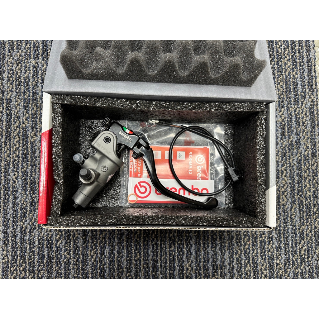 DIY本舖 BREMBO 15 RCS RCS15 右邊 短版 直推式上泵 總泵 直推主缸 總幫 全配 全配 | 蝦皮購物