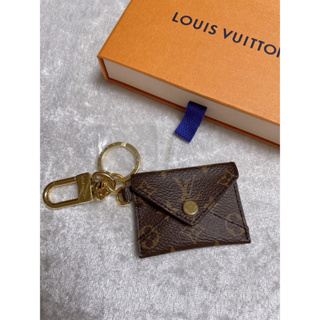 Louis Vuitton Dragonne Key Holder M68218 : : Fashion