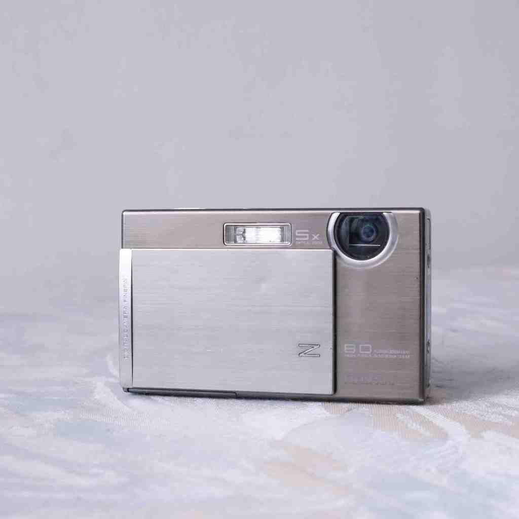 富士Fujifilm FinePix Z100 FD 滑蓋CCD 數位相機(有模擬底片色調之模式