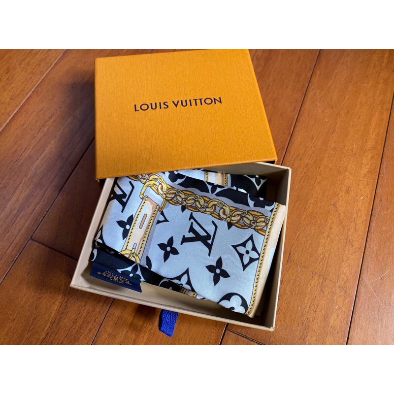 Shop Louis Vuitton Monogram Confidential Bandeau (M70637, M78655, M78656)  by -Sourire